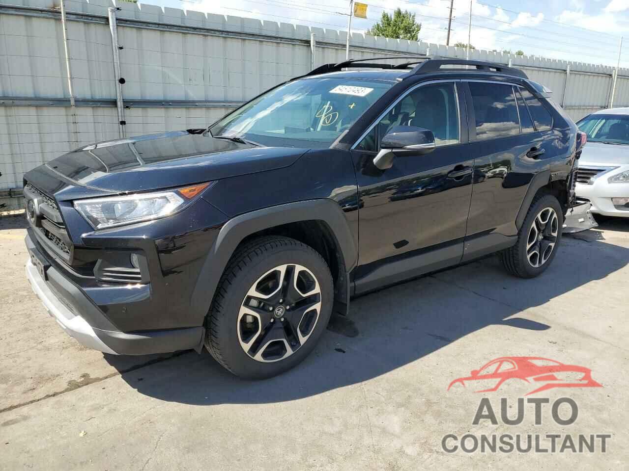 TOYOTA RAV4 2019 - 2T3J1RFV8KW021847