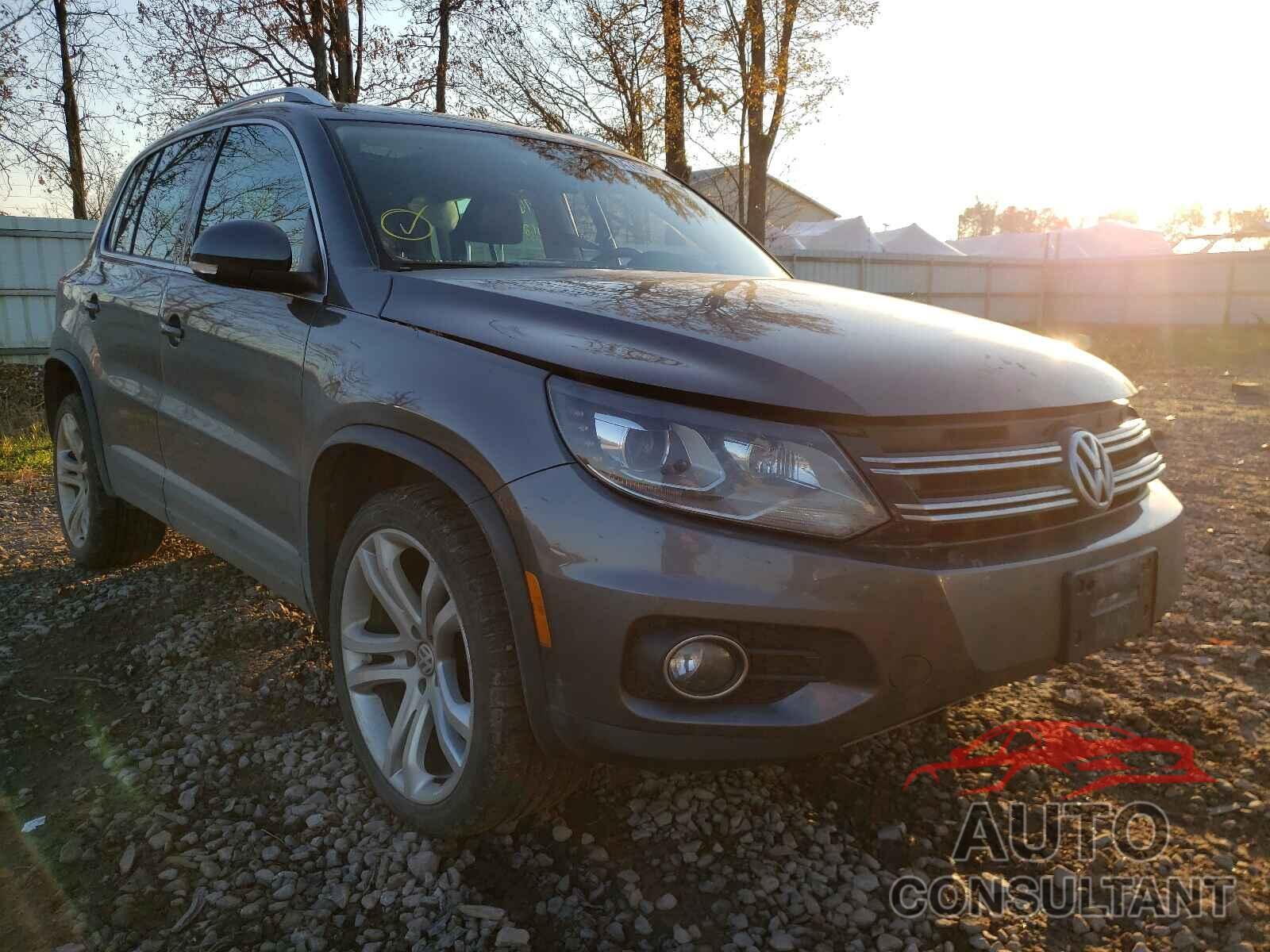 VOLKSWAGEN TIGUAN 2016 - WVGBV7AX3GW609861