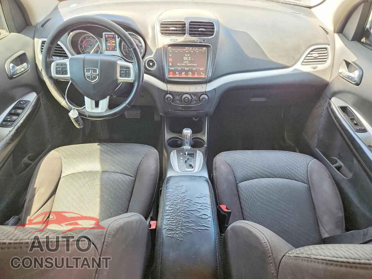 DODGE JOURNEY 2013 - 3C4PDCBB1DT723075