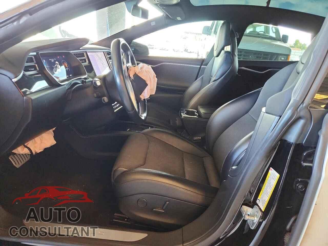 TESLA MODEL S 2017 - 5YJSA1E20HF208219
