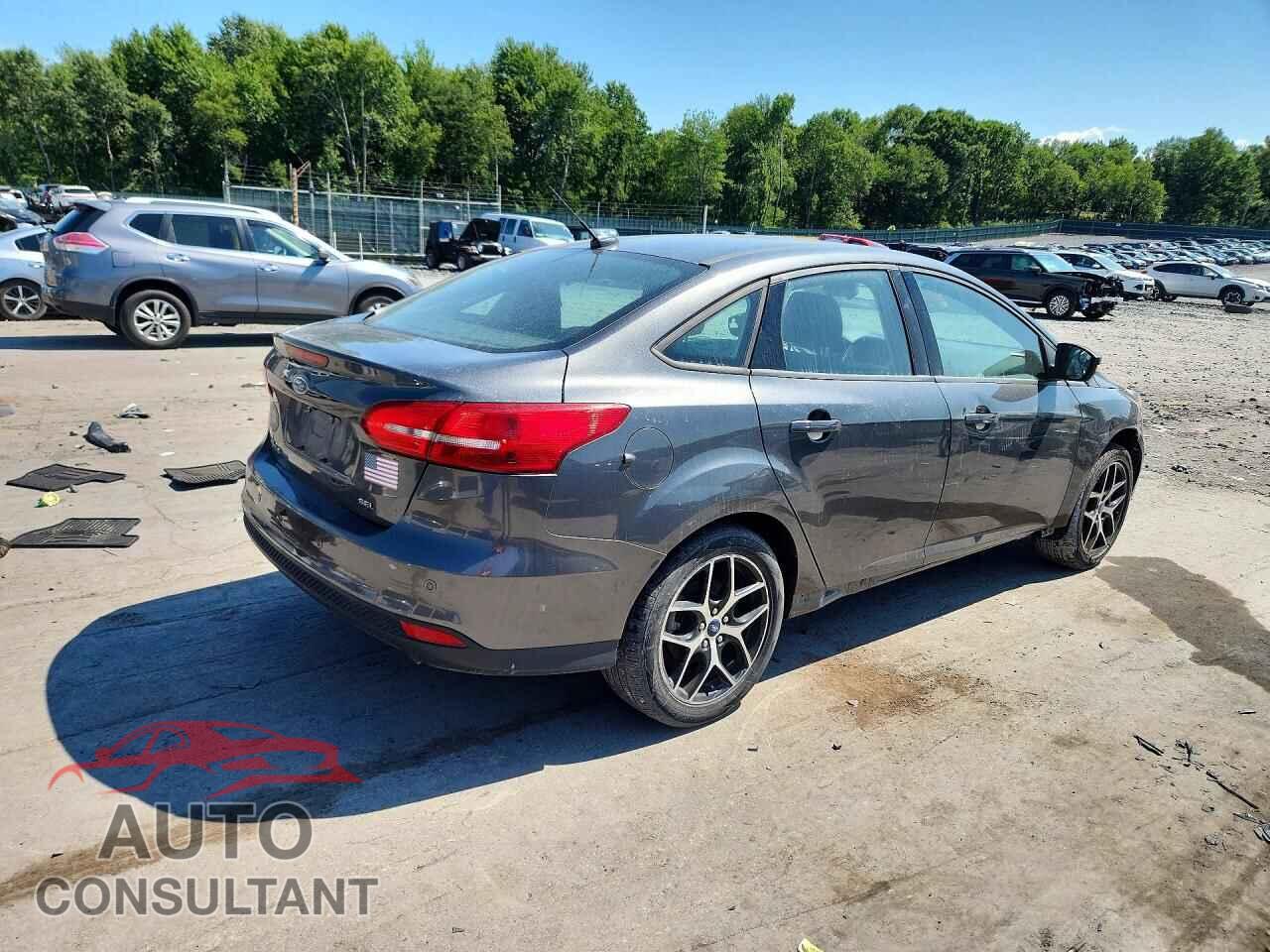 FORD FOCUS 2017 - 1FADP3H26HL316927
