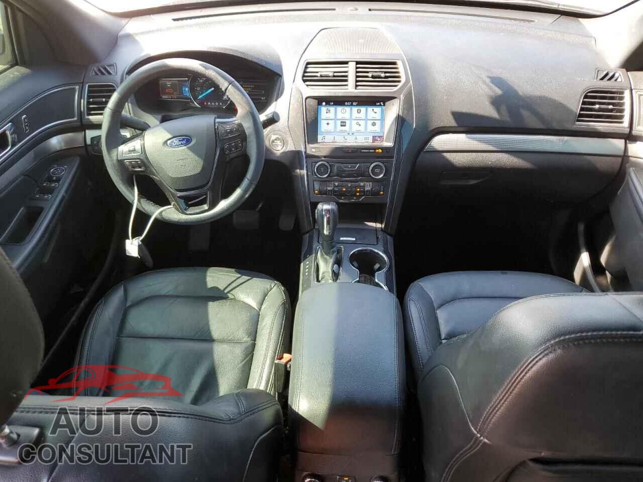 FORD EXPLORER 2018 - 1FM5K7D80JGA23629
