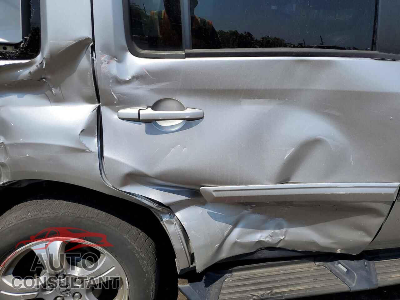 HONDA PILOT 2013 - 5FNYF4H56DB032497