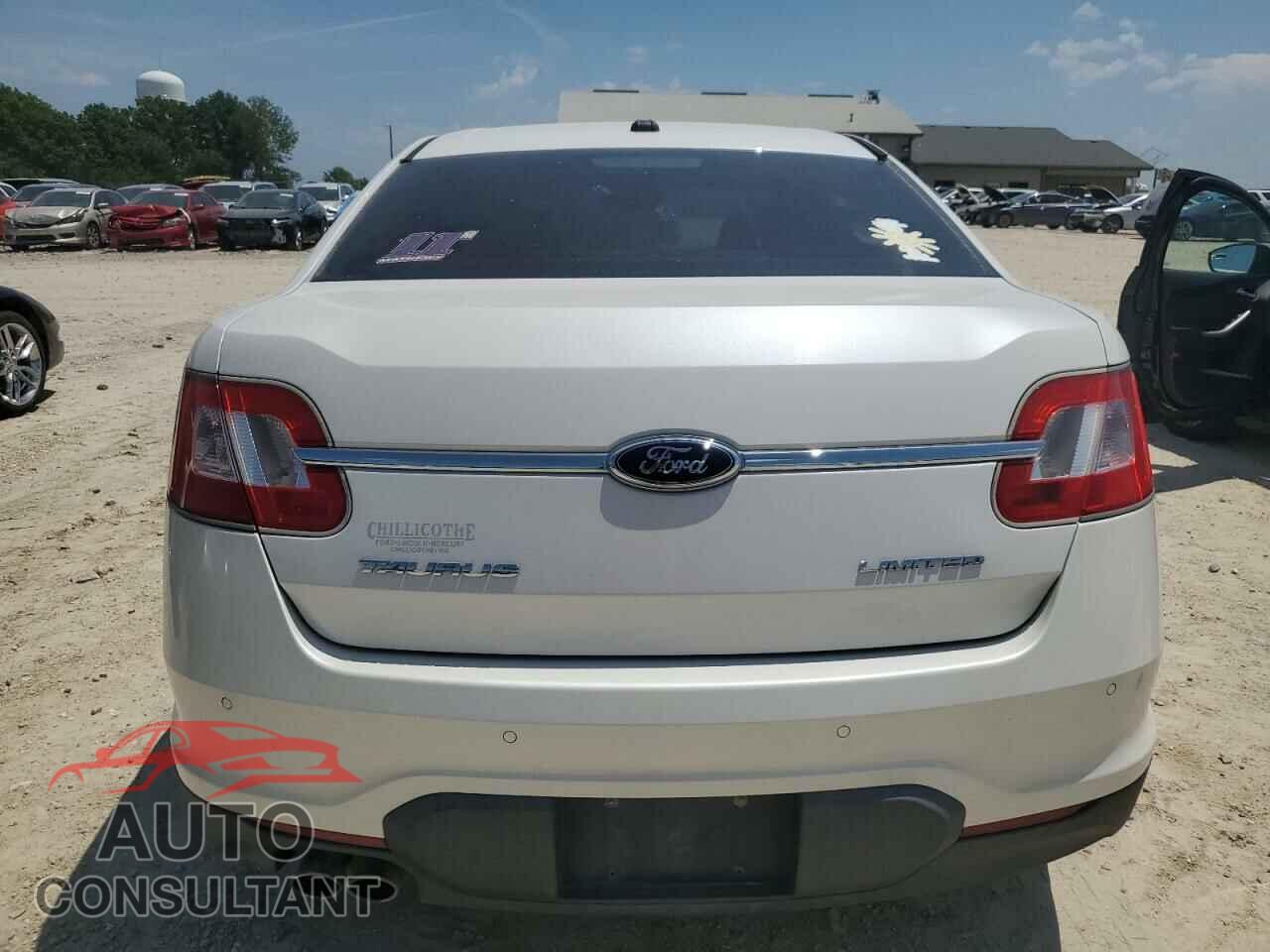 FORD TAURUS 2010 - 1FAHP2FW4AG106150
