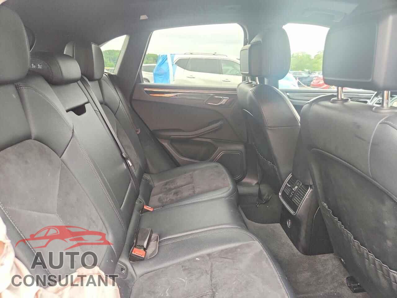 PORSCHE MACAN 2017 - WP1AA2A56HLB01043