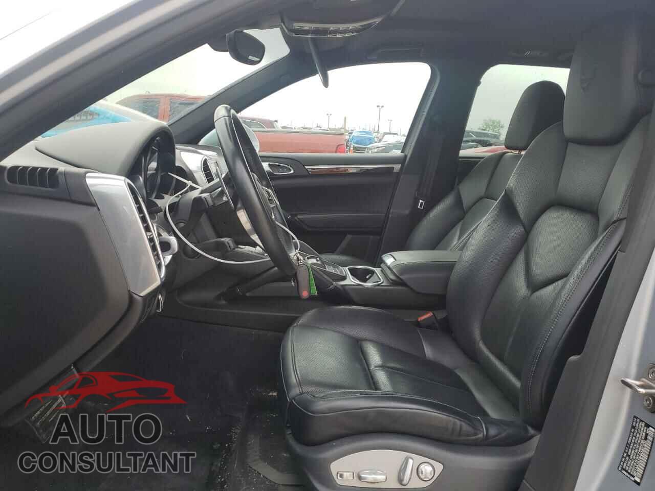 PORSCHE CAYENNE 2017 - WP1AA2A24HKA82309