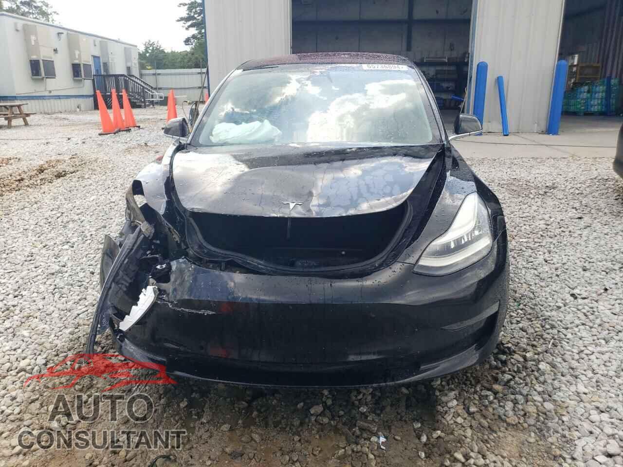 TESLA MODEL 3 2018 - 5YJ3E1EA7JF018570