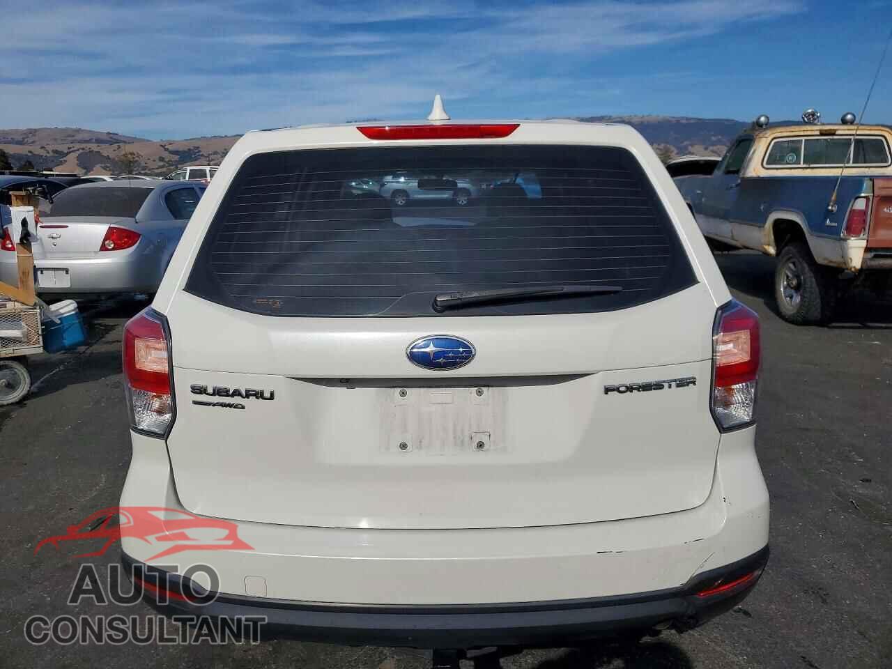 SUBARU FORESTER 2018 - JF2SJAAC2JH593272