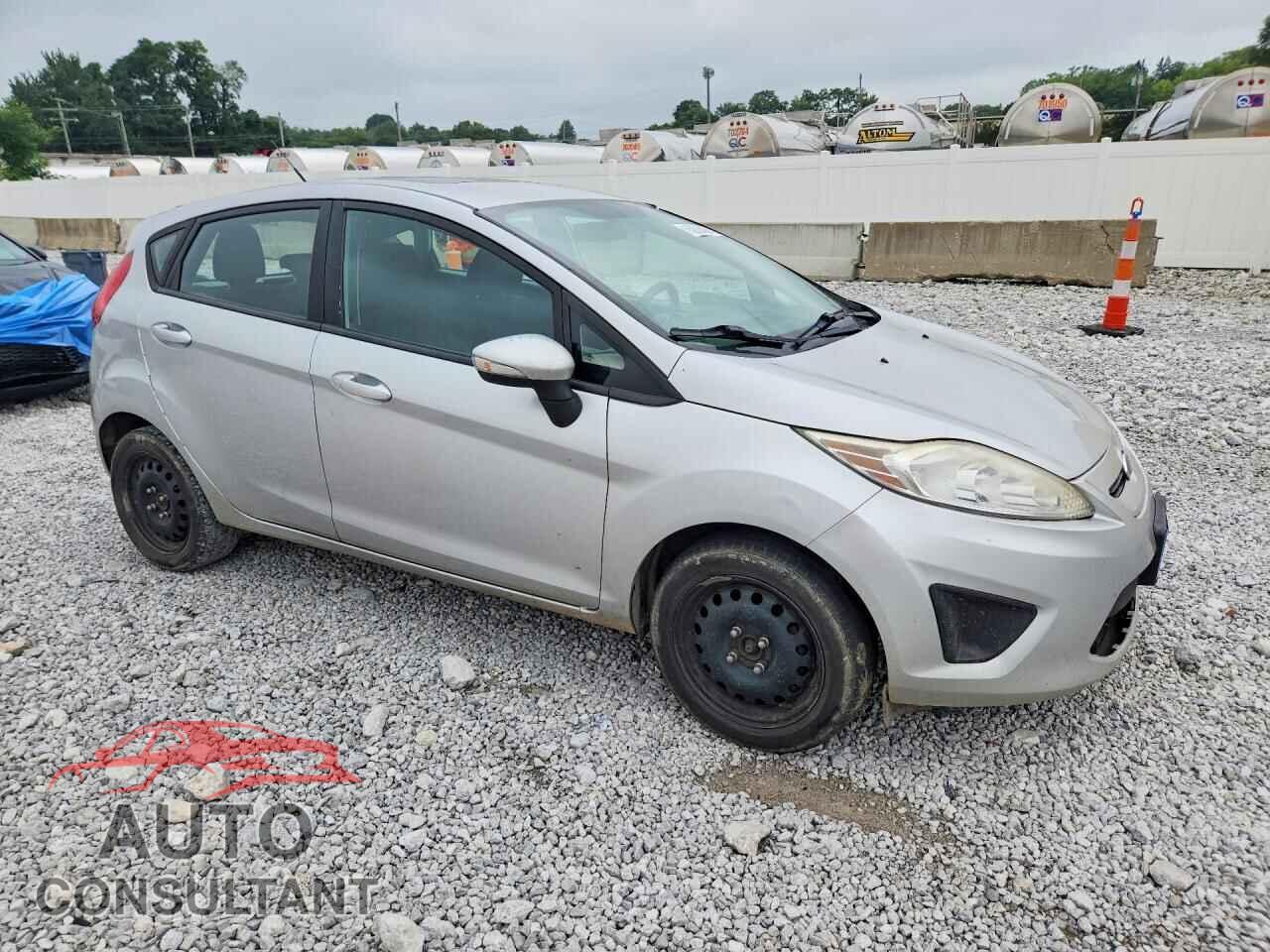 FORD FIESTA 2013 - 3FADP4EJ8DM164384