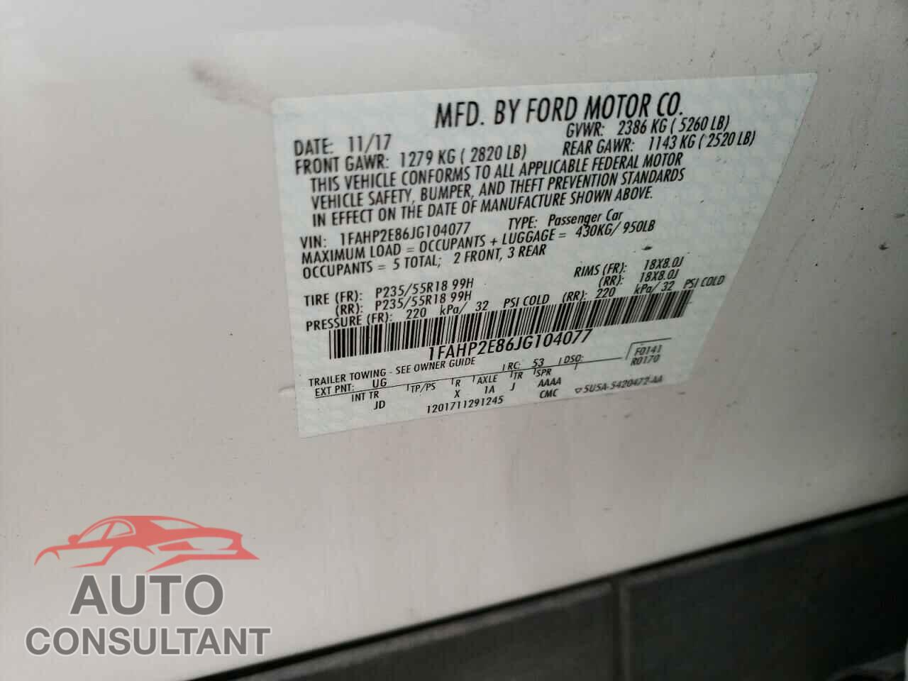 FORD TAURUS 2018 - 1FAHP2E86JG104077