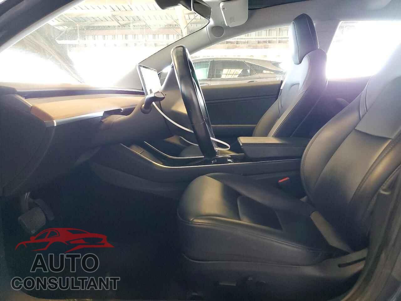 TESLA MODEL 3 2018 - 5YJ3E1EA0JF036845