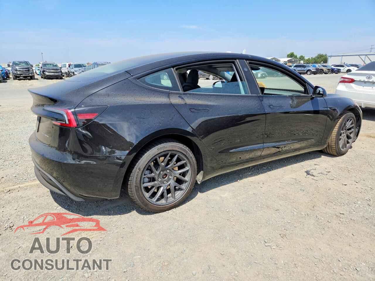 TESLA MODEL 3 2024 - 5YJ3E1EB3RF718784