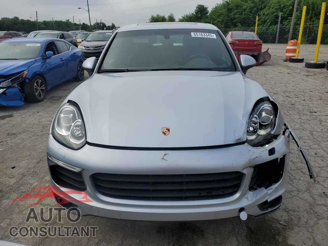 PORSCHE CAYENNE 2017 - WP1AA2A24HKA82309