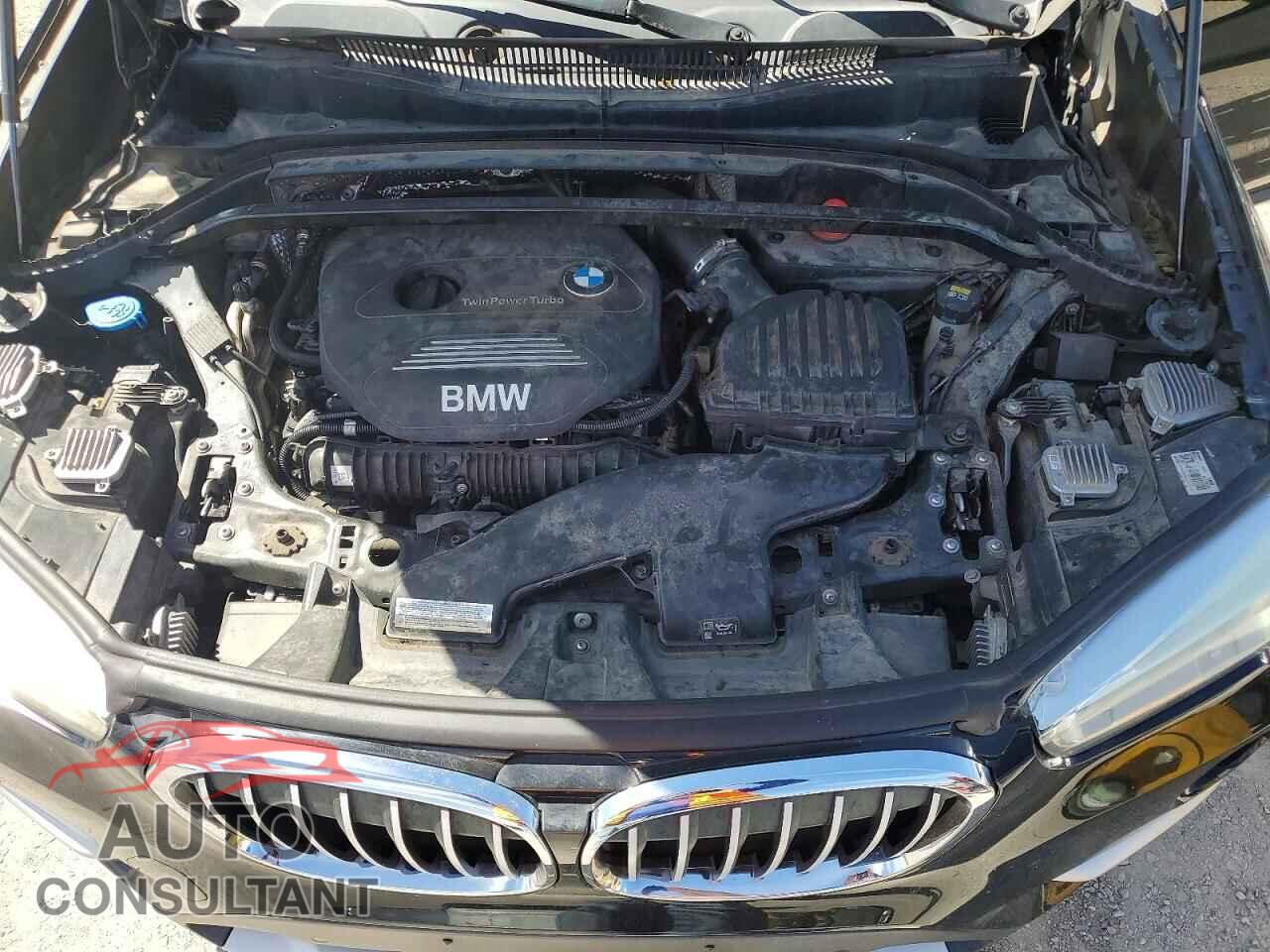 BMW X1 2016 - WBXHT3C34GP888564