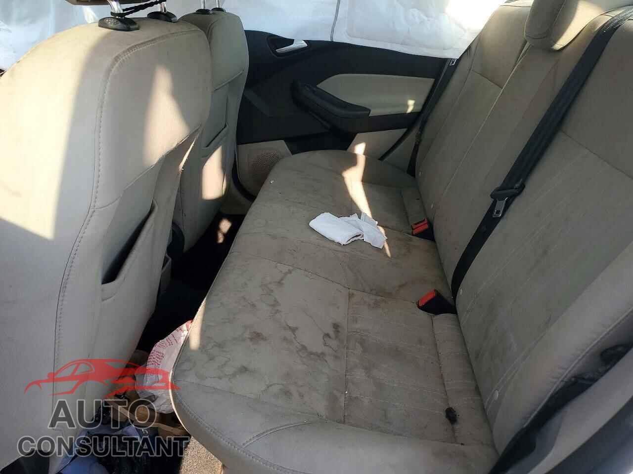 FORD FOCUS 2016 - 1FADP3F21GL393268