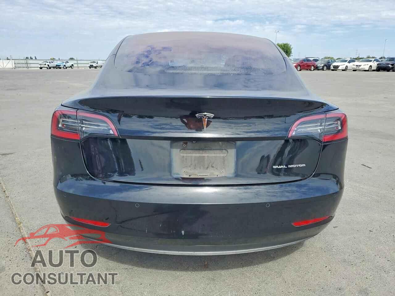 TESLA MODEL 3 2018 - 5YJ3E1EB5JF144273