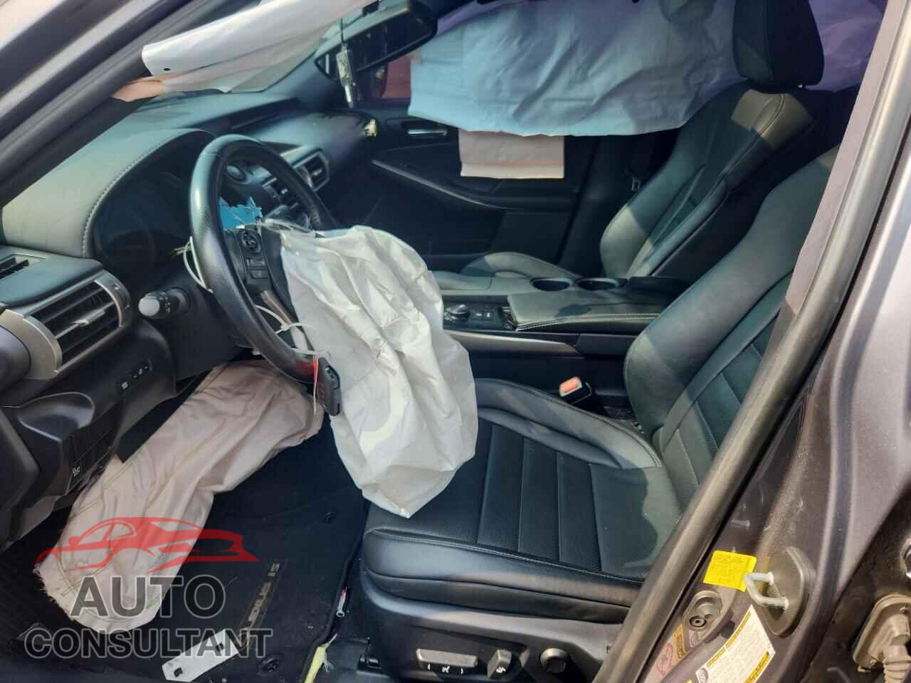 LEXUS IS 2014 - JTHCE1D26E5001128