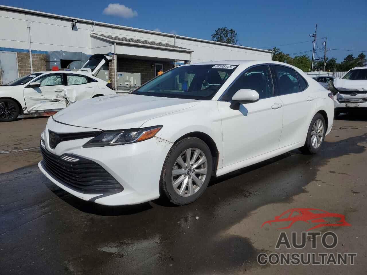 TOYOTA CAMRY 2018 - 4T1B11HK2JU609646