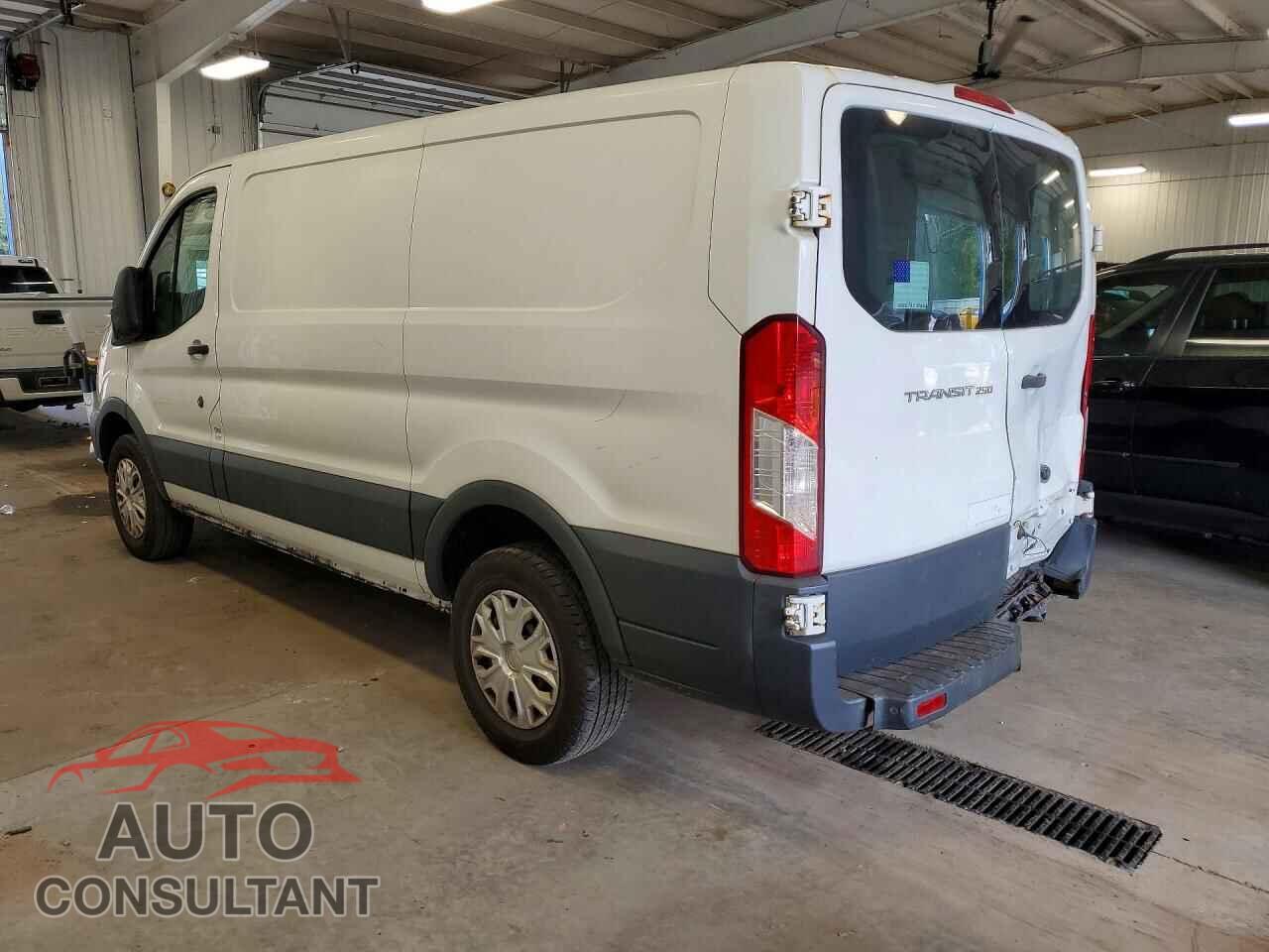 FORD TRANSIT 2015 - 1FTNR1ZM6FKA35050