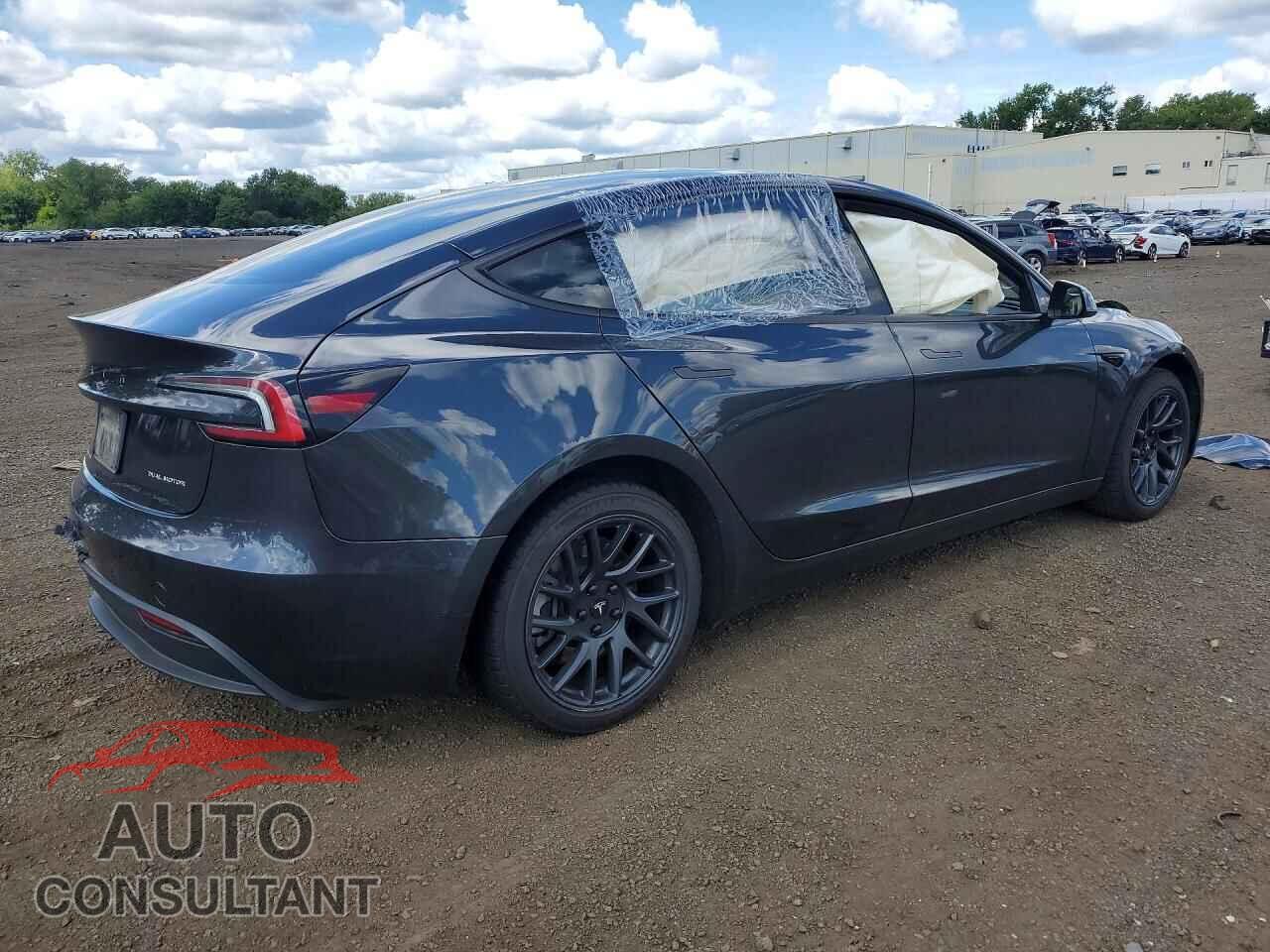 TESLA MODEL 3 2024 - 5YJ3E1EB0RF736725