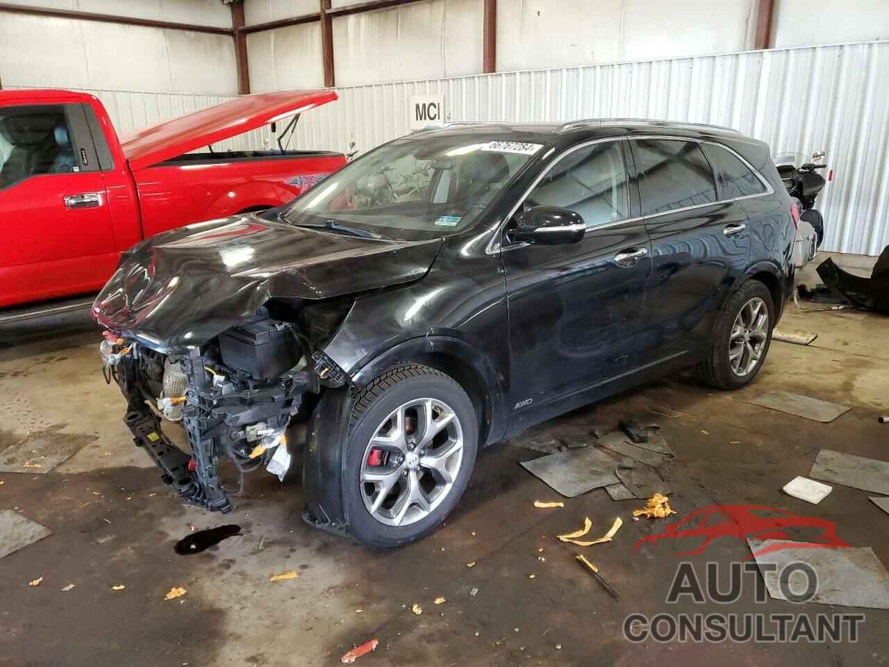 KIA SORENTO 2018 - 5XYPKDA58JG419977