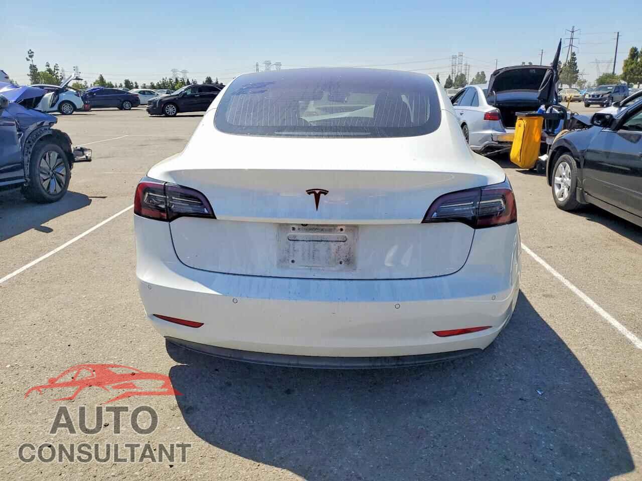 TESLA MODEL 3 2018 - 5YJ3E1EA2JF038726
