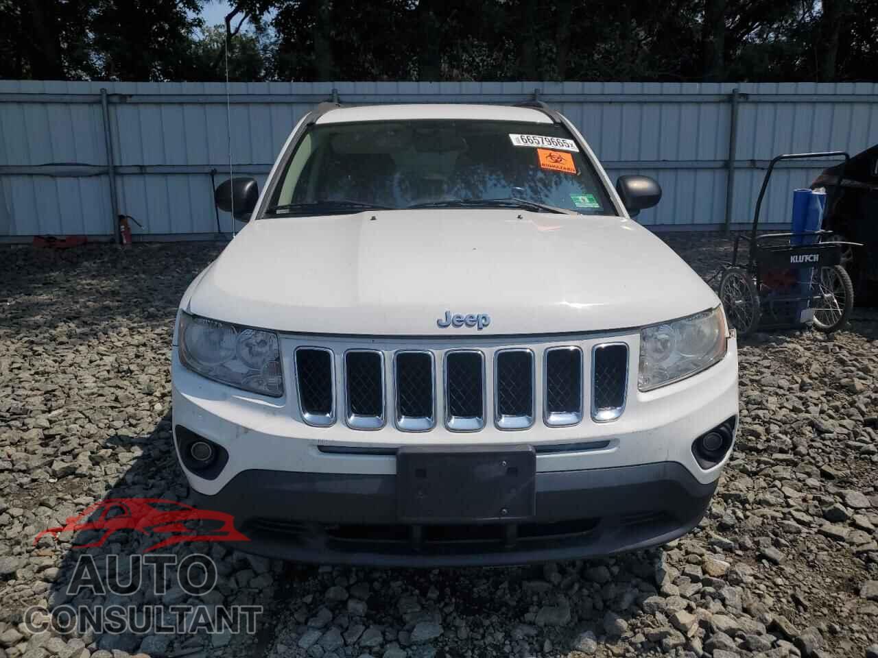 JEEP COMPASS 2011 - 1J4NF1FB8BD281988