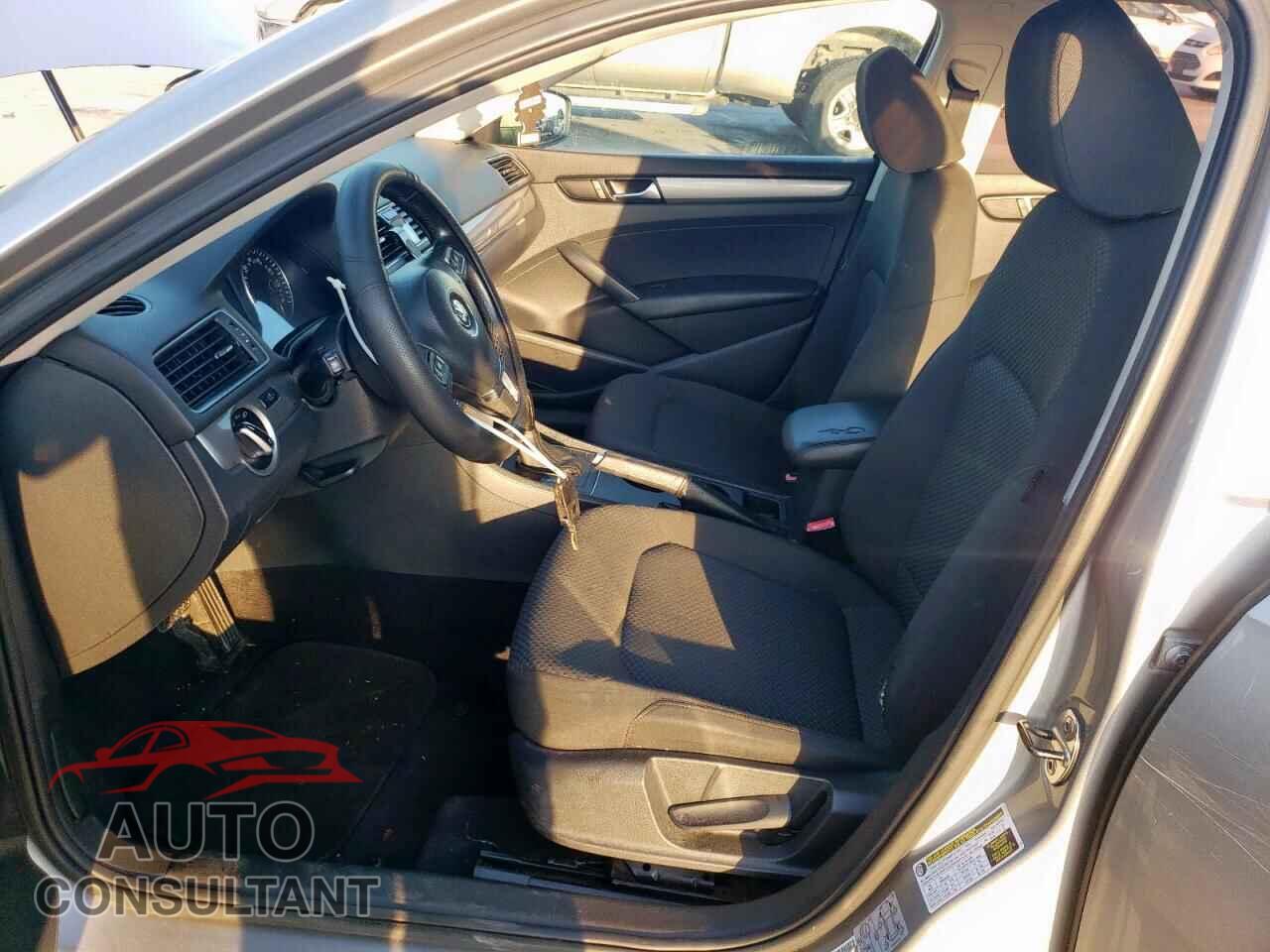 VOLKSWAGEN PASSAT 2013 - 1VWAP7A32DC123723