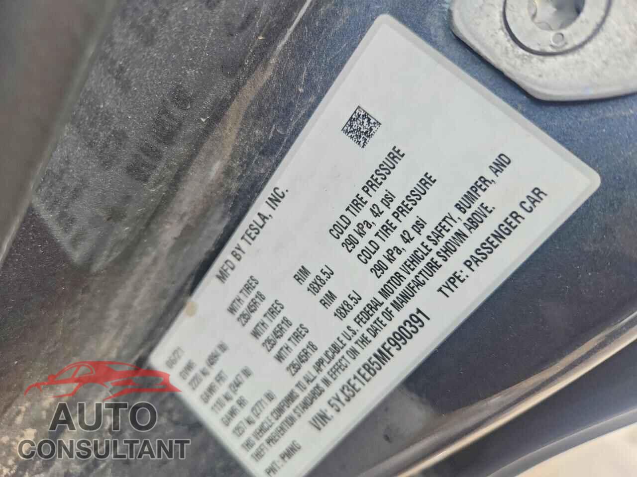 TESLA MODEL 3 2021 - 5YJ3E1EB5MF990391