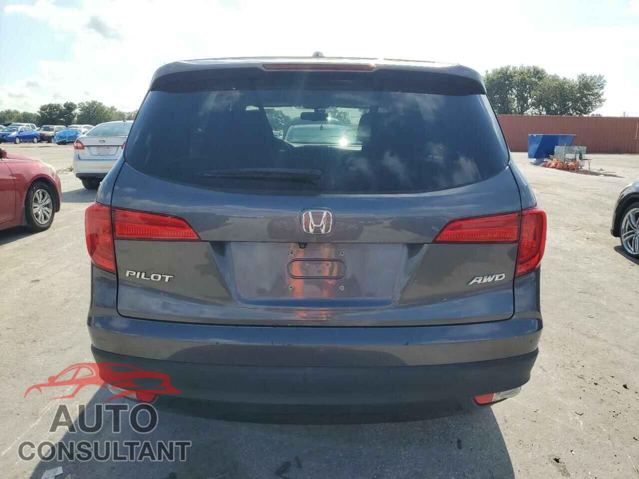 HONDA PILOT 2017 - 5FNYF6H5XHB098181