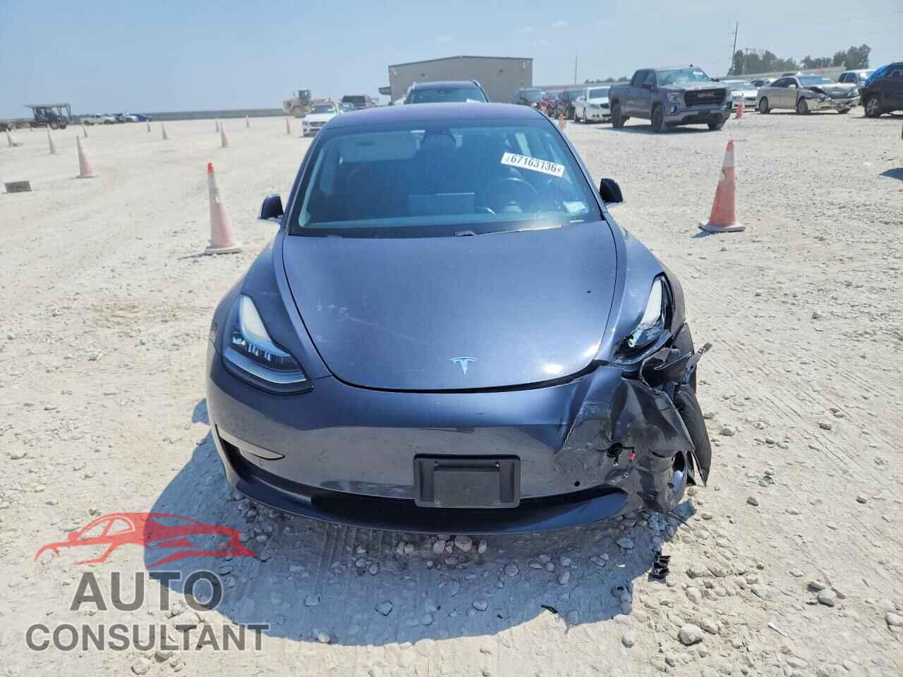 TESLA MODEL 3 2018 - 5YJ3E1EA9JF028114