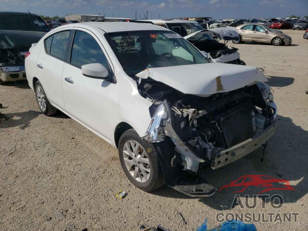 NISSAN VERSA 2018 - 3N1CN7AP9JL878424