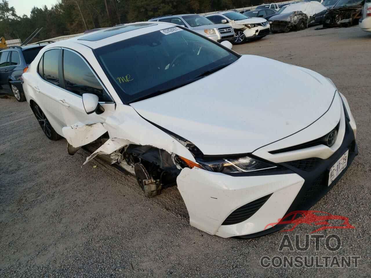 TOYOTA CAMRY 2018 - 4T1B11HK9JU056512