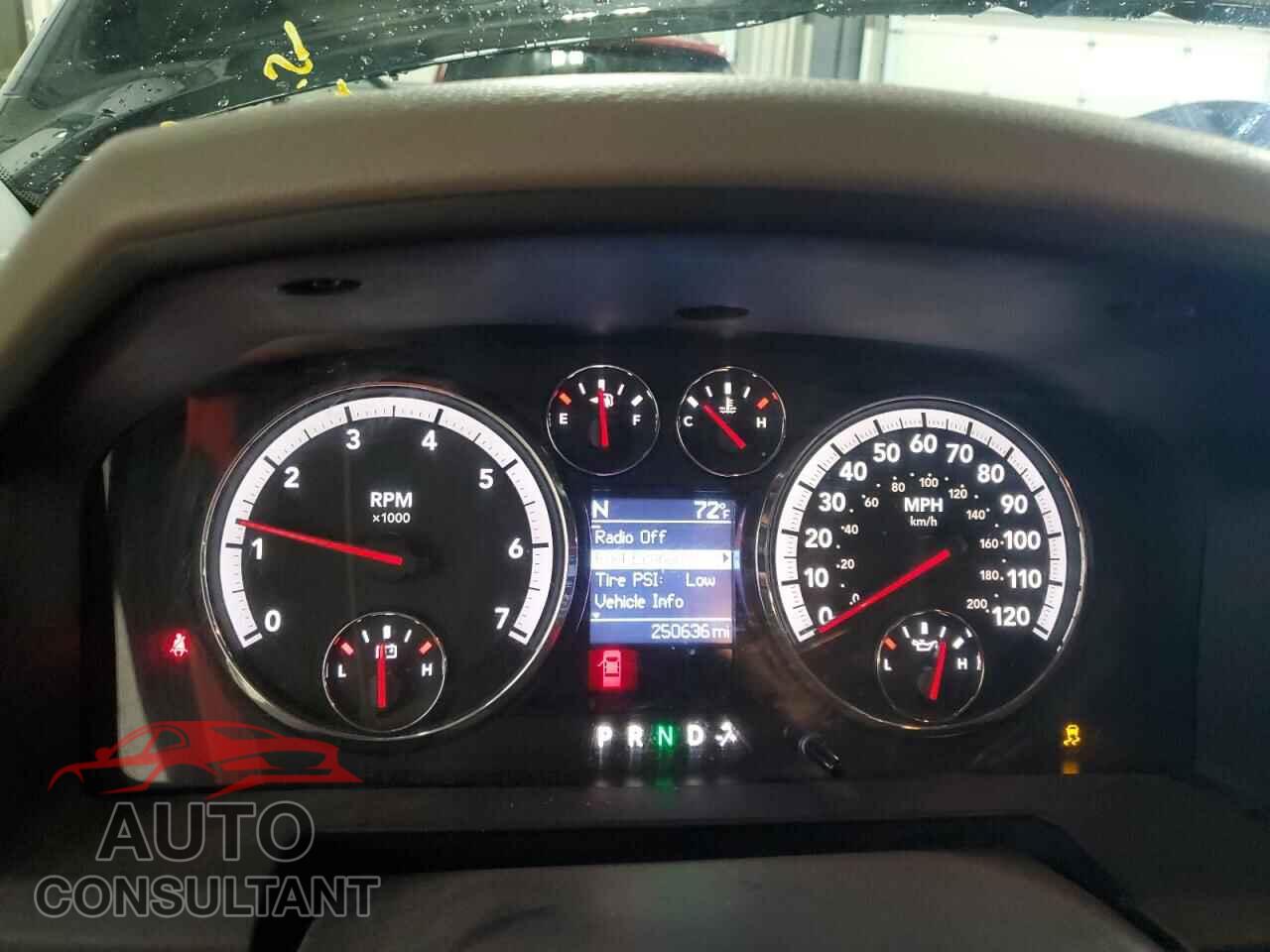 DODGE RAM 1500 2012 - 1C6RD7LT5CS339265