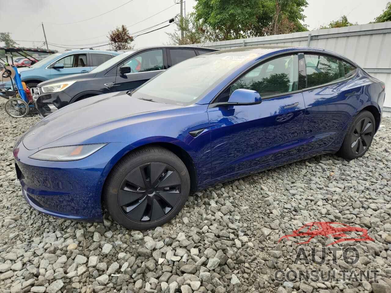 TESLA MODEL 3 2025 - 5YJ3E1EB8SF882845
