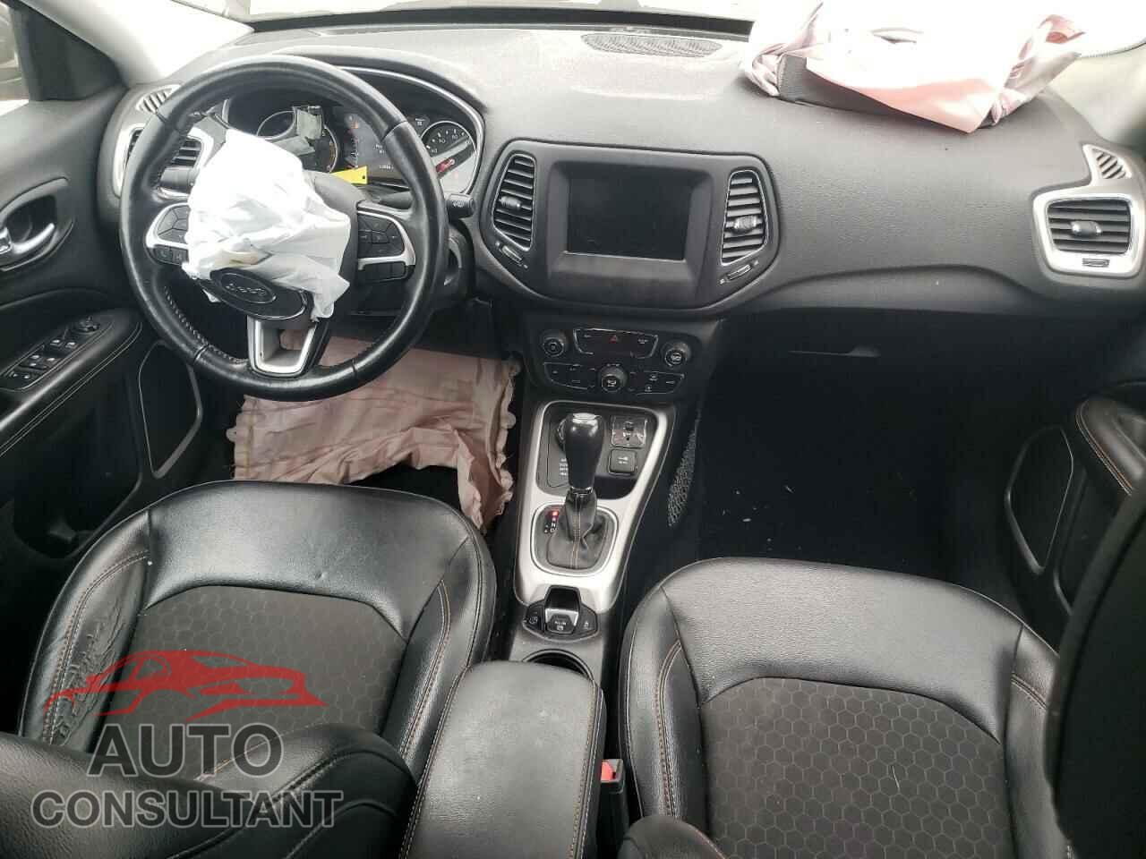 JEEP COMPASS 2018 - 3C4NJDBB6JT413800