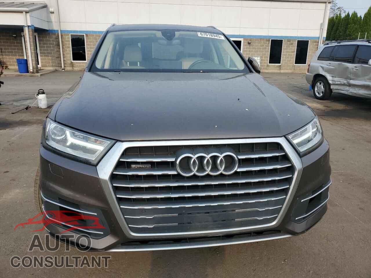 AUDI Q7 2018 - WA1LAAF7XJD054480