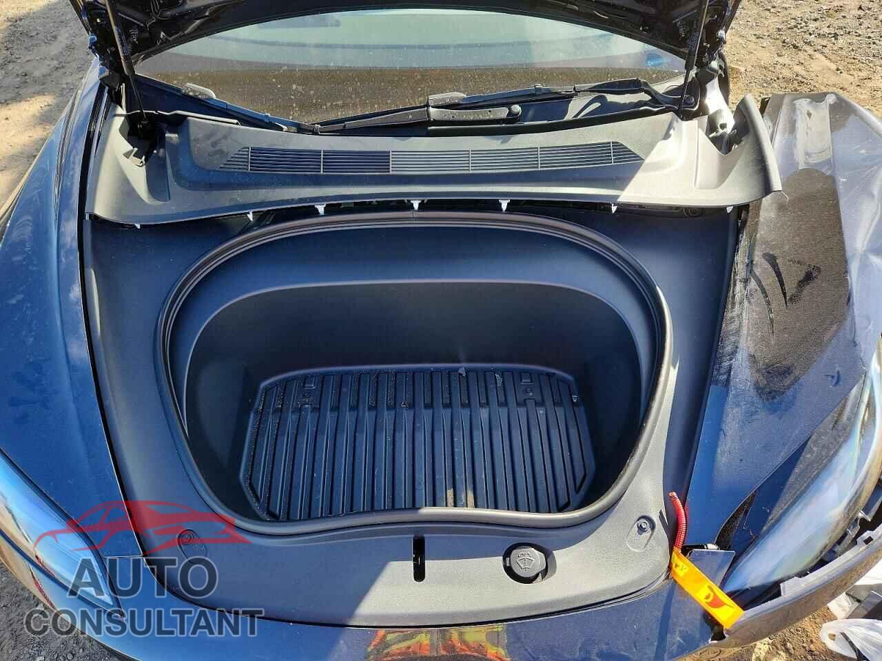 TESLA MODEL 3 2026 - 5YJ3E1EA5TF135518