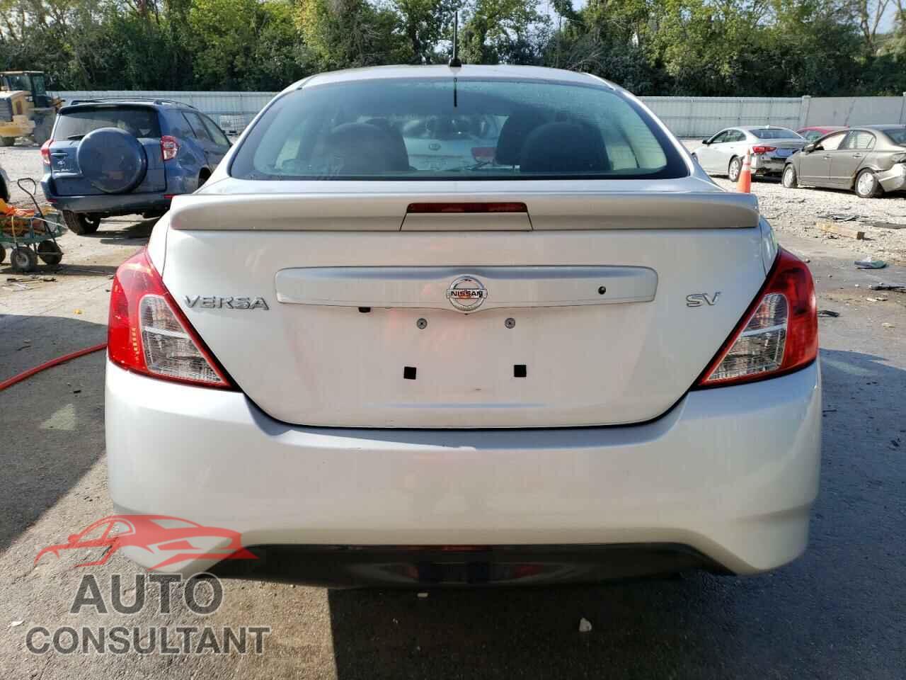 NISSAN VERSA 2019 - 3N1CN7AP1KL856466