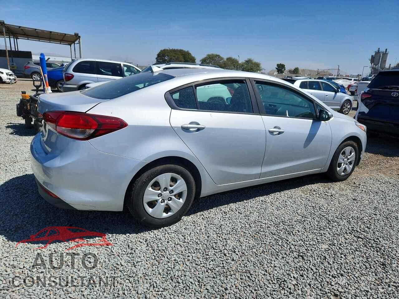 KIA FORTE 2017 - 3KPFK4A73HE128727