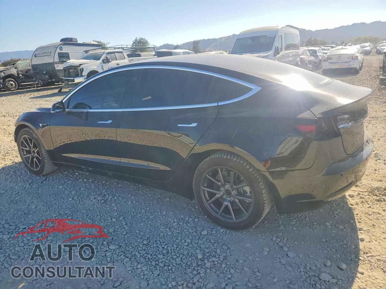 TESLA MODEL 3 2019 - 5YJ3E1EA5KF193319