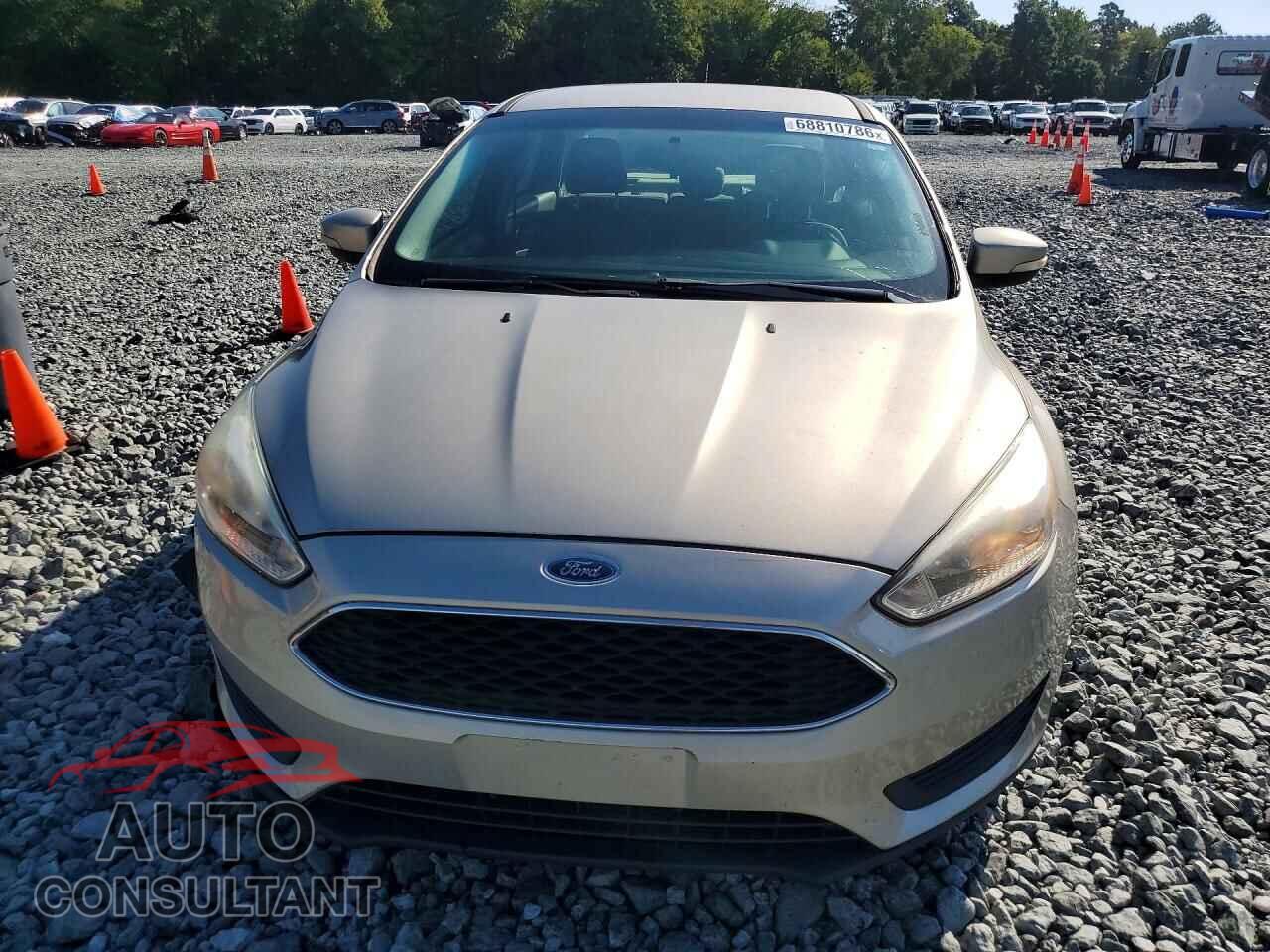 FORD FOCUS 2017 - 1FADP3F29HL221183