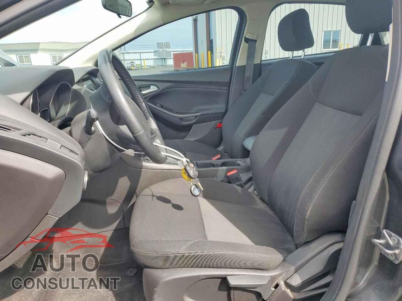 FORD FOCUS 2017 - 1FADP3H26HL304180