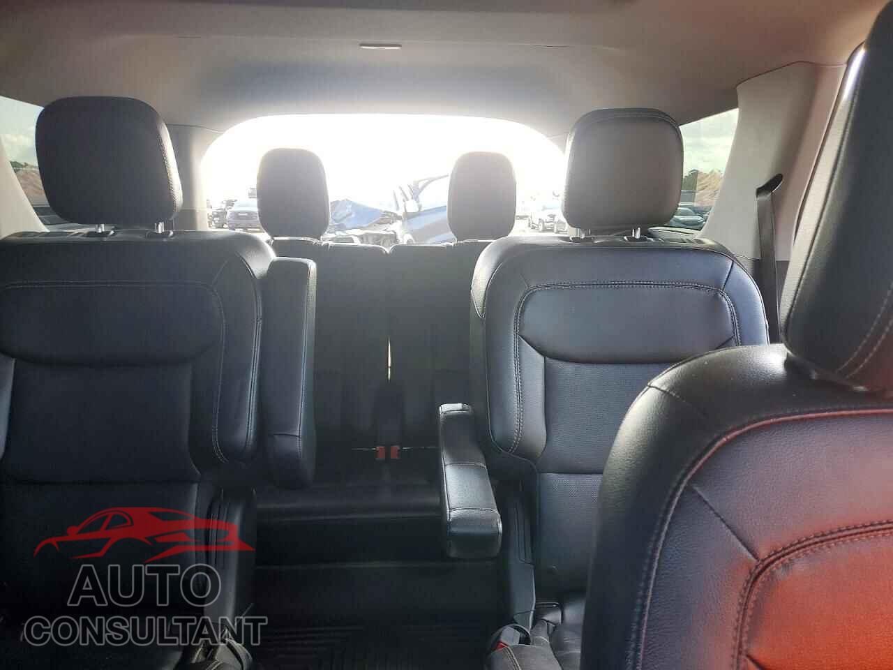FORD EXPLORER 2023 - 1FMSK7FH8PGA54801