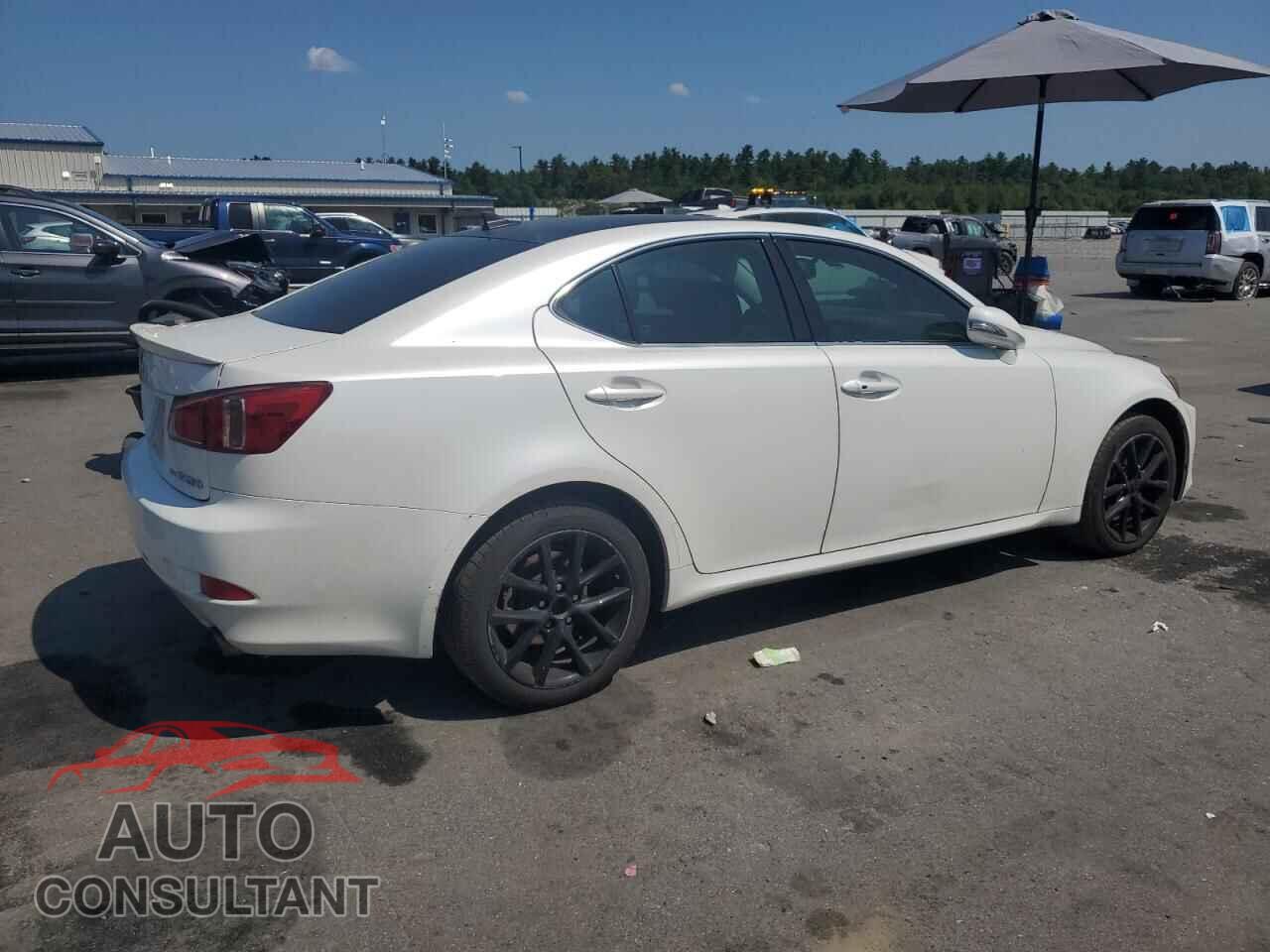 LEXUS IS 2012 - JTHCF5C29C5060645