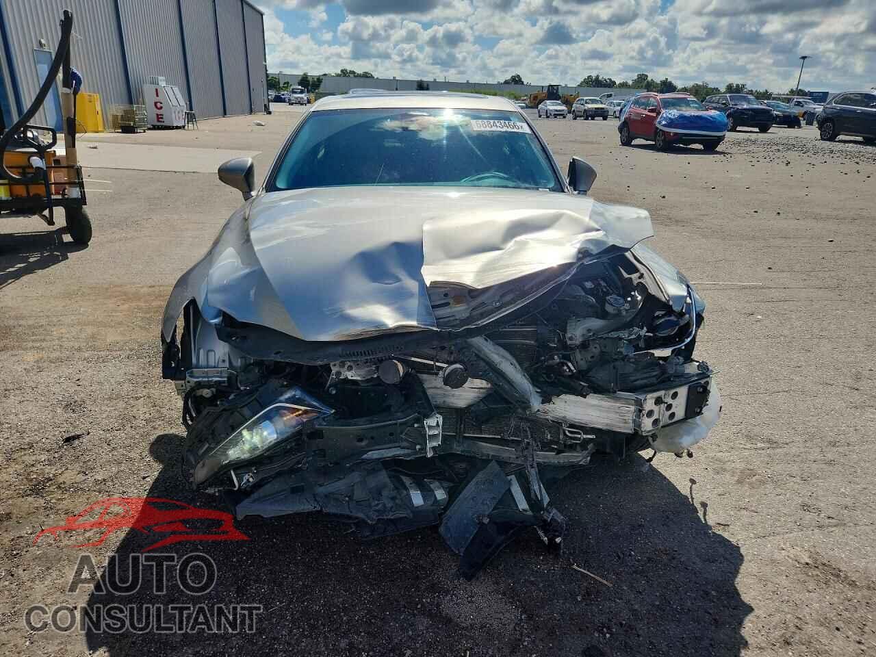 LEXUS IS 2017 - JTHBA1D20H5055486