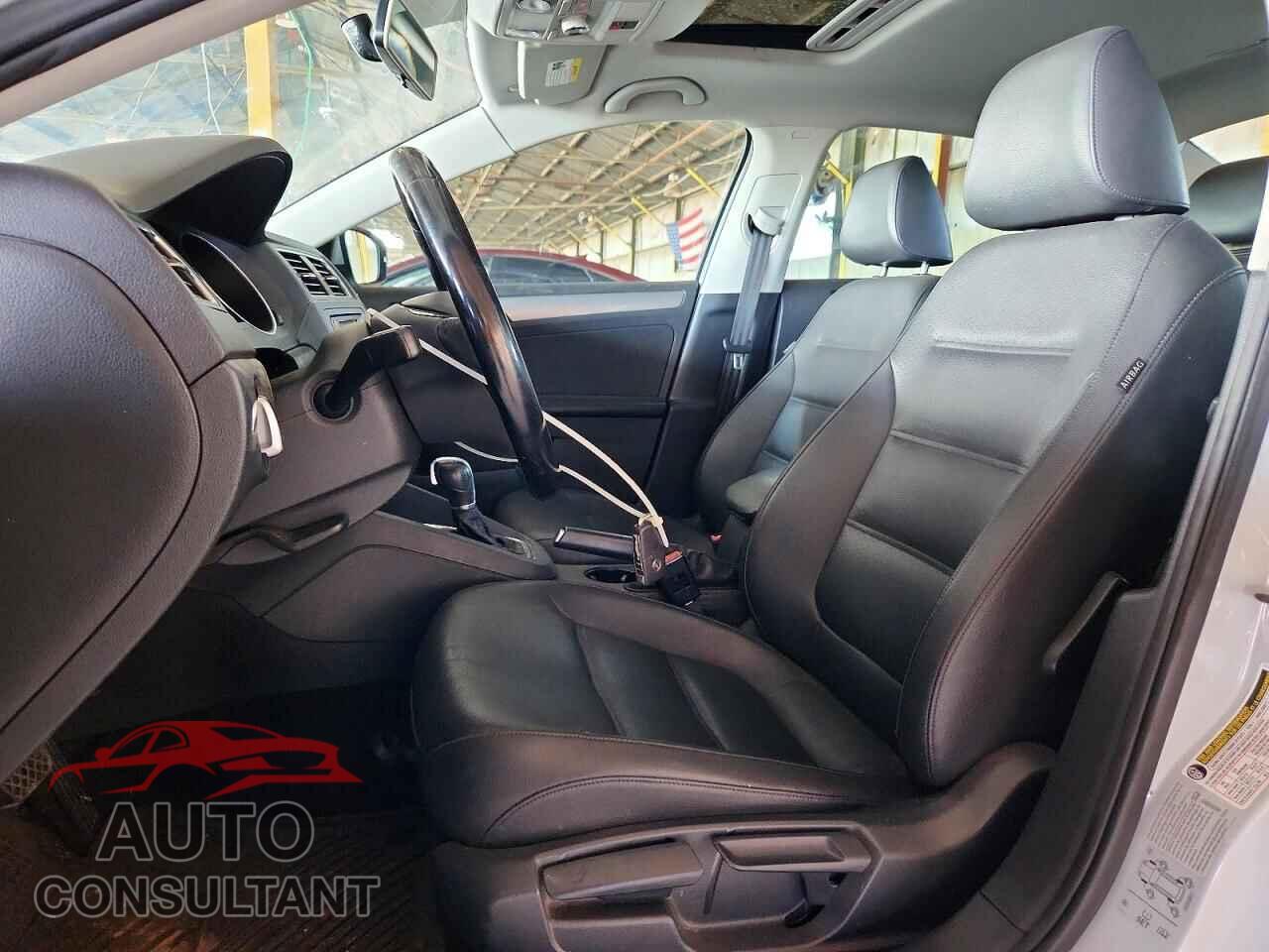 VOLKSWAGEN JETTA 2017 - 3VWDB7AJ7HM355085