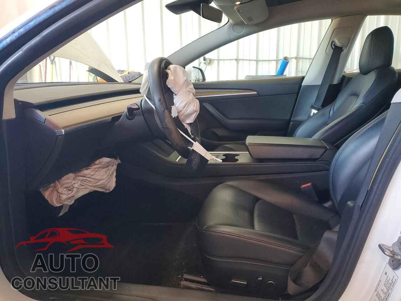TESLA MODEL 3 2021 - 5YJ3E1EA0MF096645