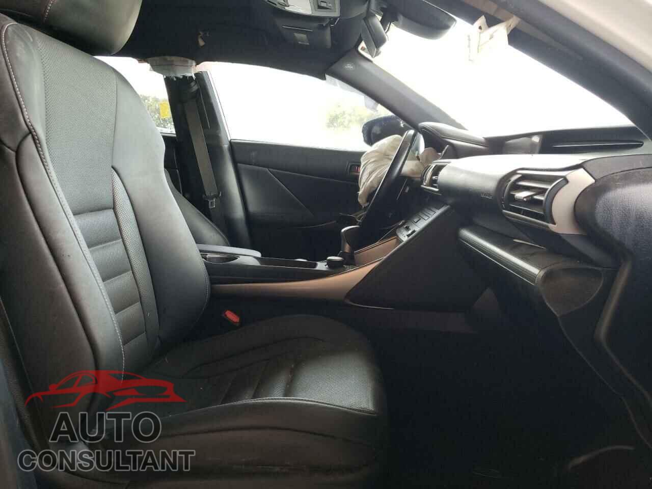 LEXUS IS 2017 - JTHBA1D2XH5049095