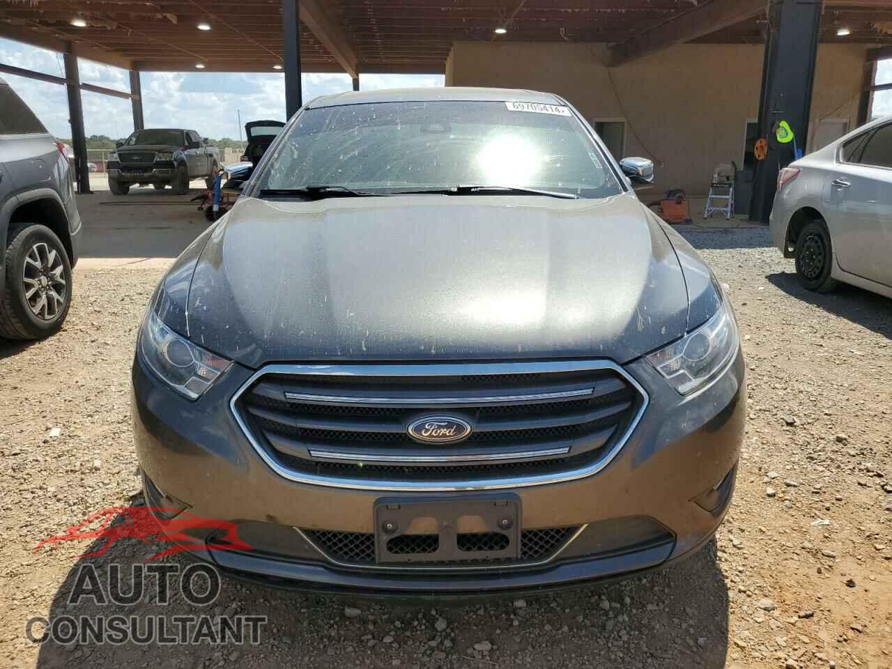 FORD TAURUS 2017 - 1FAHP2F82HG117756